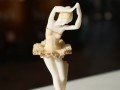 396_0794_b  baletnica zlota alabaster.jpg