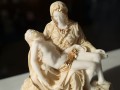396_0568_b figura alabaster.jpg